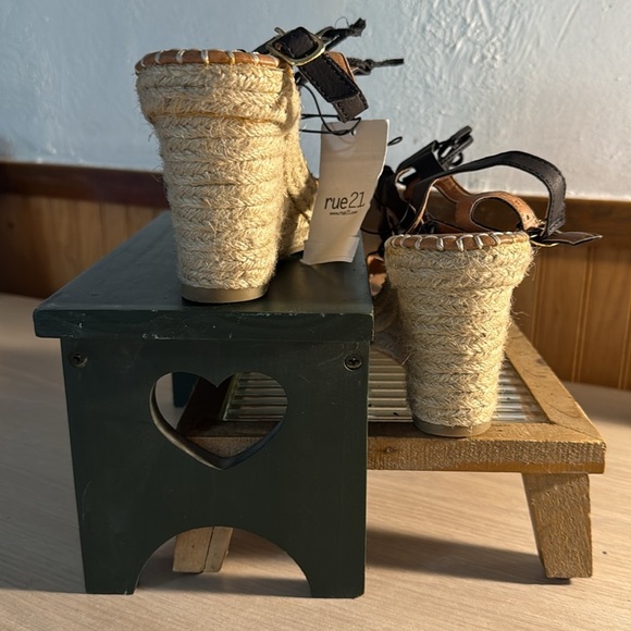 ETC! Black Faux Leather Lace up Cork Wedges - Picture 3 of 7